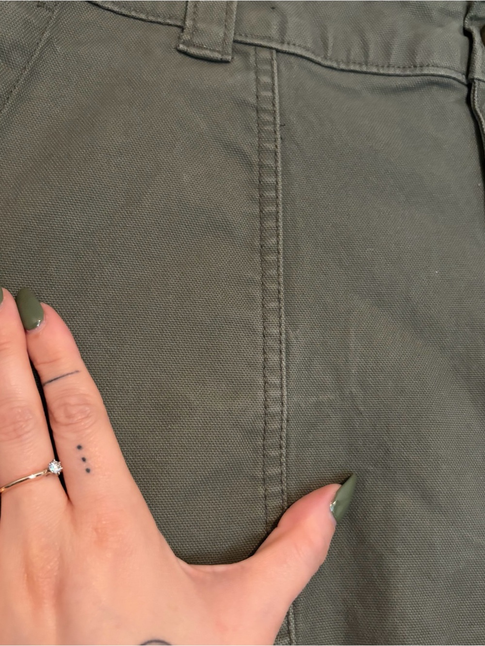Women's Olive Green Utility Barrel Leg Chino Pants from Old Navy size 14 - Picture 7 of 9